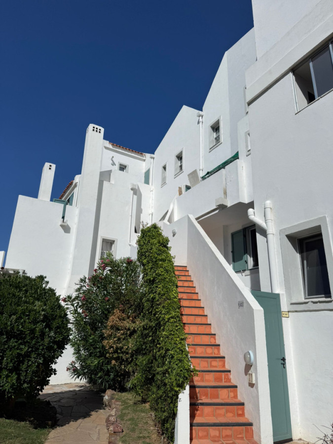 Apartamento ID.1587/ - Parada 20 Brava. Apartamento con vistas 4 dormitorios y servicios