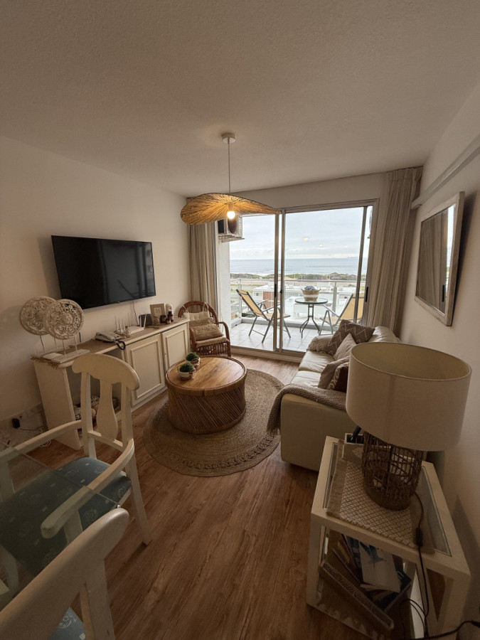 Apartamento ID.1878/ - Departamento Con vista al mar 2 dormitorios en Edificio Triangulo Brava