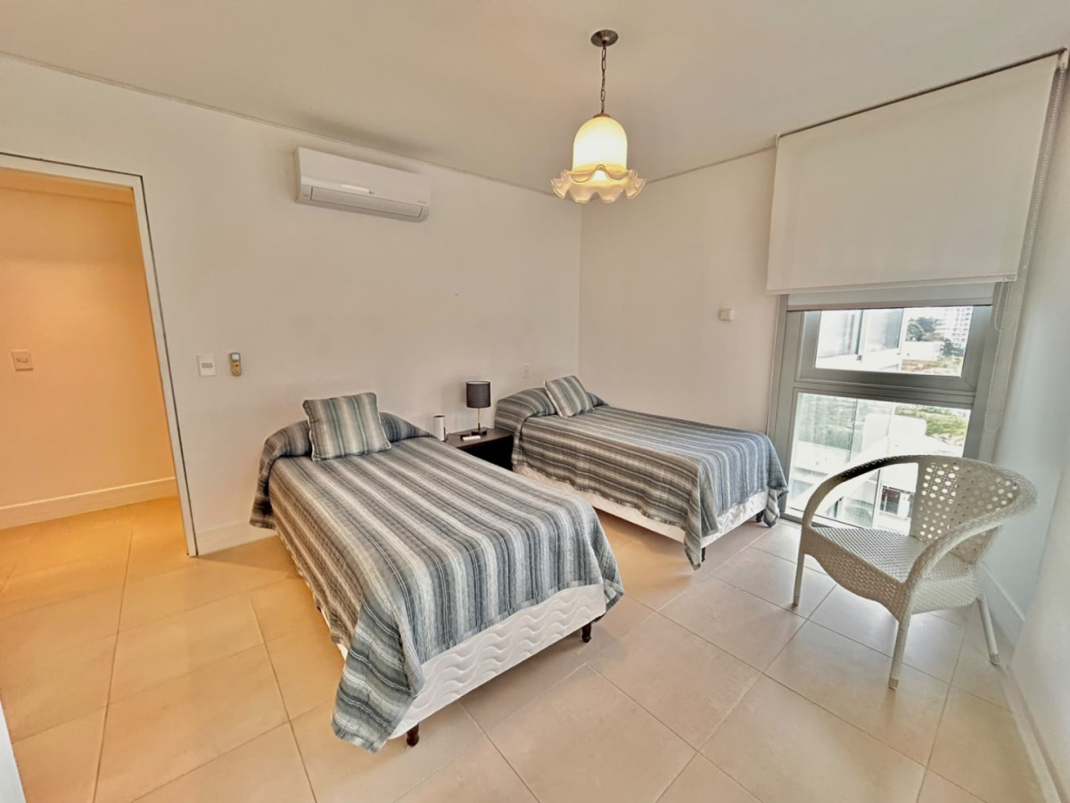 Apartamento ID.2286 - Apartamento de 3 dormitorios + Servicio en Le Parc 