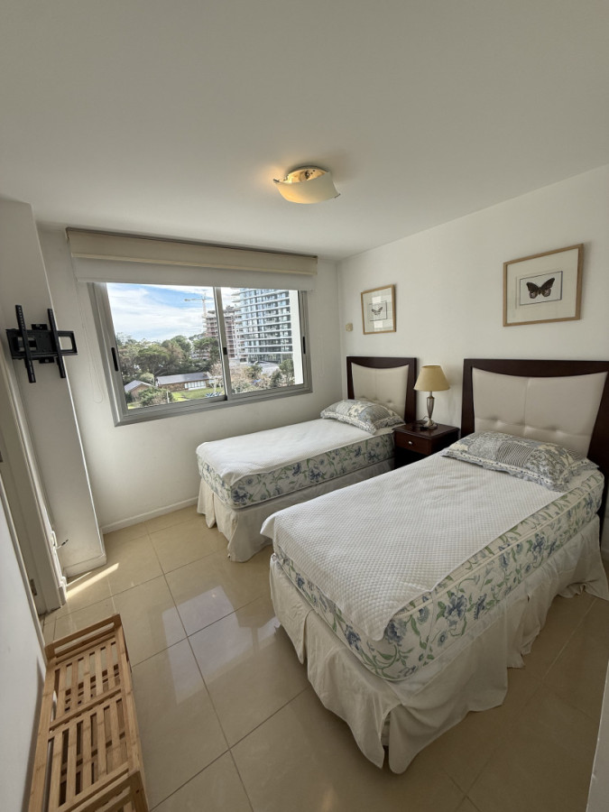 Apartamento ID.1778/ - Departmamento  de 3 dormitorios en Siglo Sol 