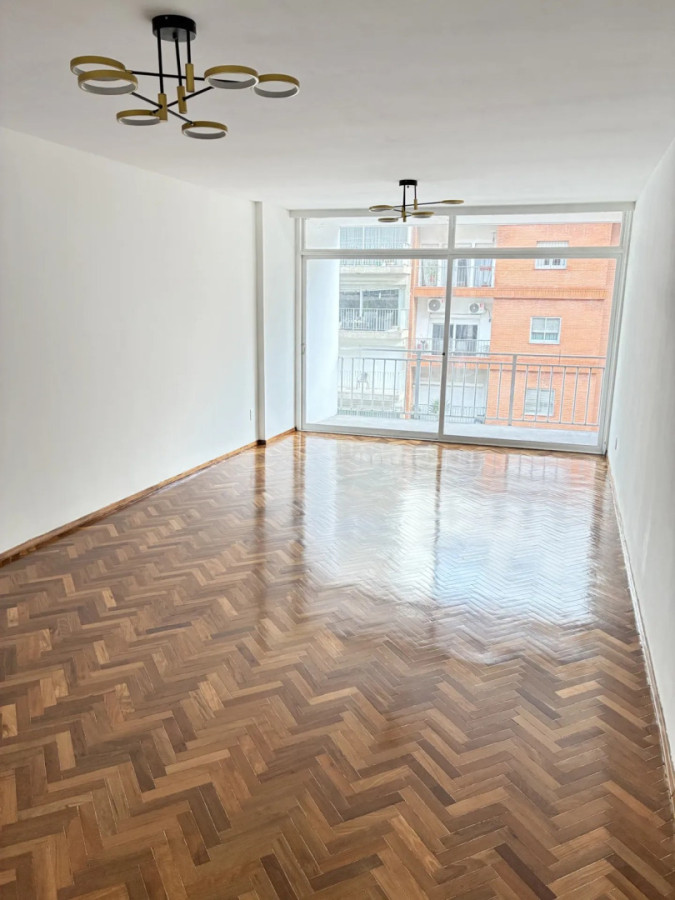 Apartamento ID.2460 - Se vende 3 dormitorios 3 baños y garaje Pocitos 