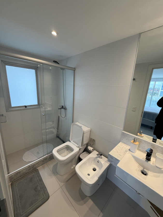 Apartamento ID.2210/ - Apartamento en Playa mansa Edificio Saint Honore