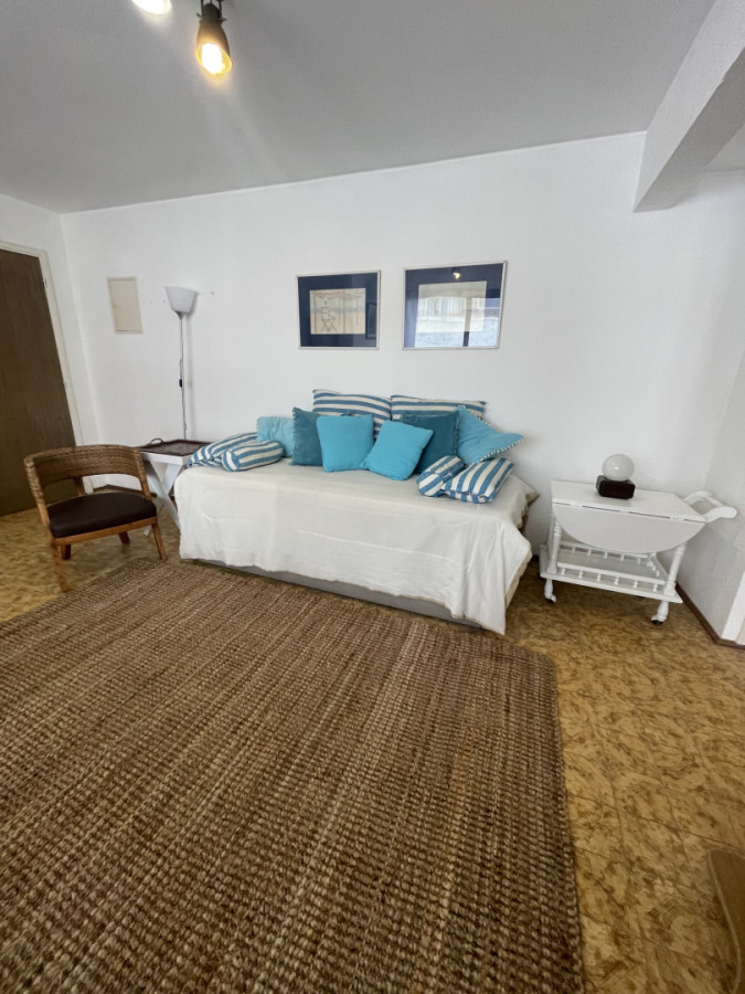 Apartamento ID.2121 - Punta del EsteAlquiler  1 dor y cochera fija PENINSULA 