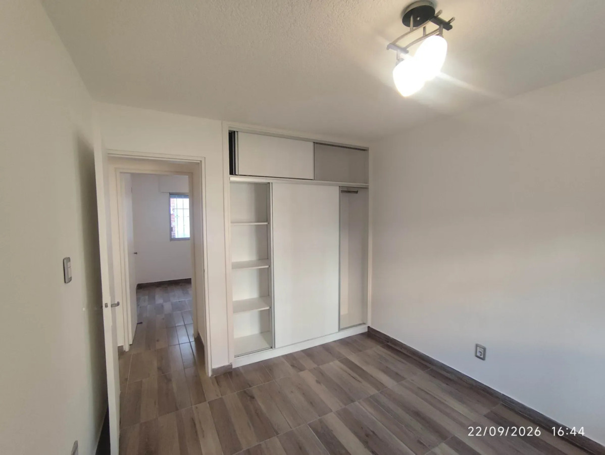 Apartamento ID.2464 - Tres dormitorios a una cuadra de la rambla