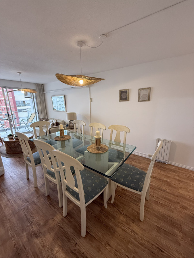 Apartamento ID.1878/ - Departamento Con vista al mar 2 dormitorios en Edificio Triangulo Brava