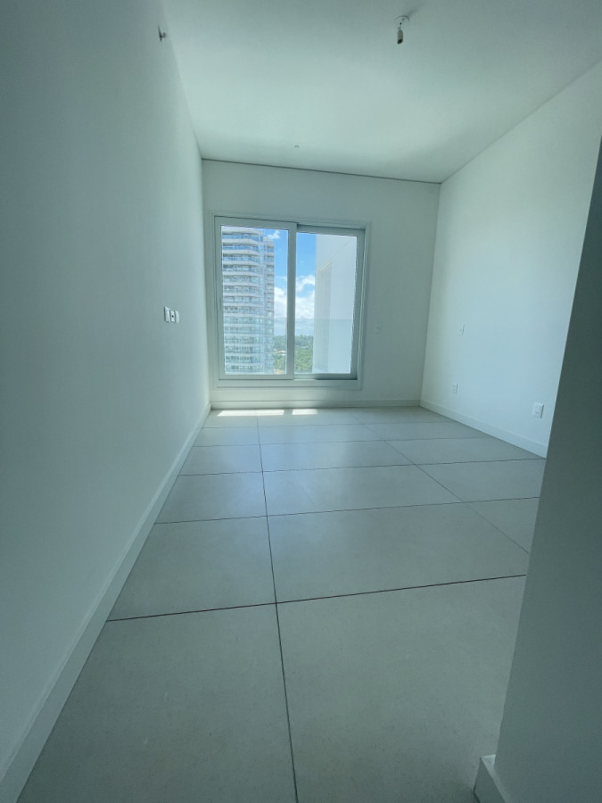 Apartamento ID.1332 - VENTA- Departamento Le Parc IV. 3 dormitorios en suite- Punta del Este
