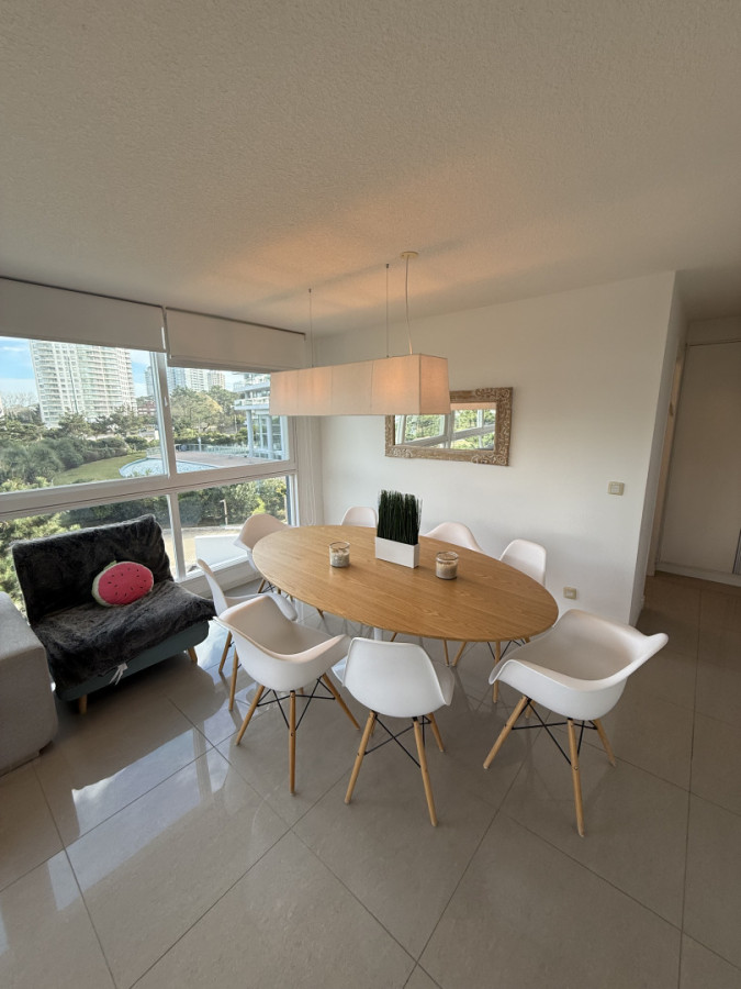 Apartamento ID.2082/ - Departamento de 1 dormitorio en Playa brava