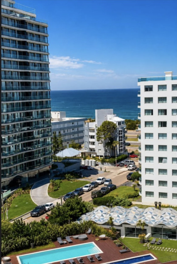 Apartamento ID.2193/ - Departamento de 2 dormitorios + Servicio en Torre Esmeralda 