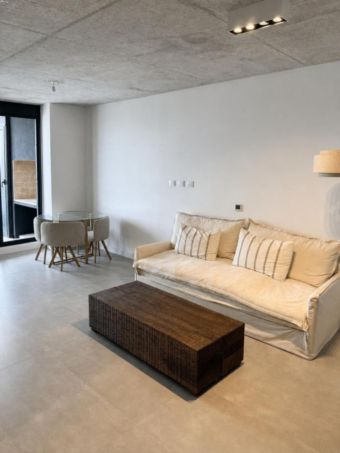 Apartamento ID.1957/ - Departamento 2 dormitorios 2 baños en Playa Brava 
