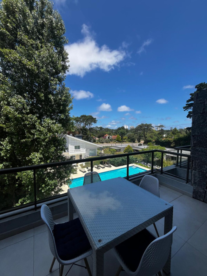 Apartamento ID.2073/ - Departamento 2 dormitorios en Punta del Este
