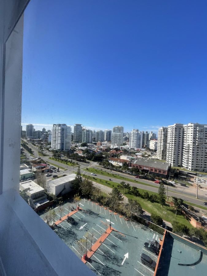 Apartamento ID.1428 - VENTA- Edificio Vanguardia- Mansa. Punta del Este