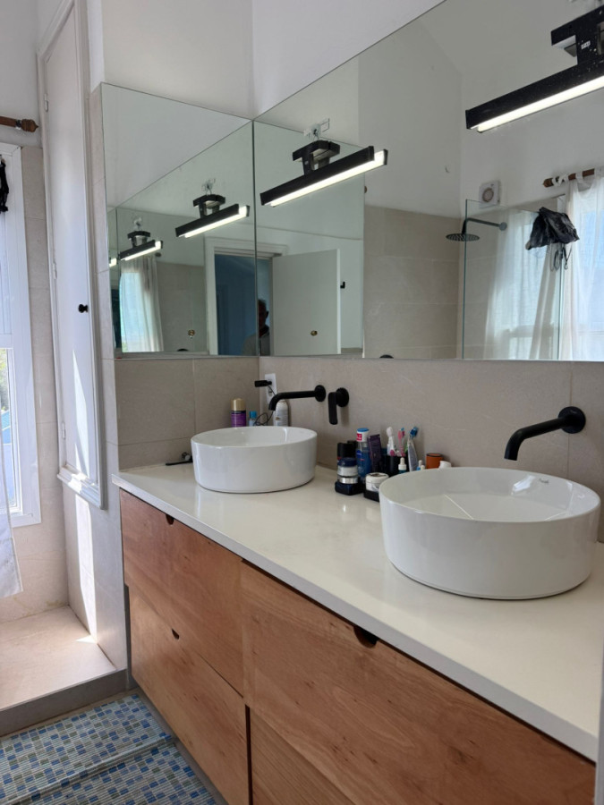 Apartamento ID.1587/ - Parada 20 Brava. Apartamento con vistas 4 dormitorios y servicios