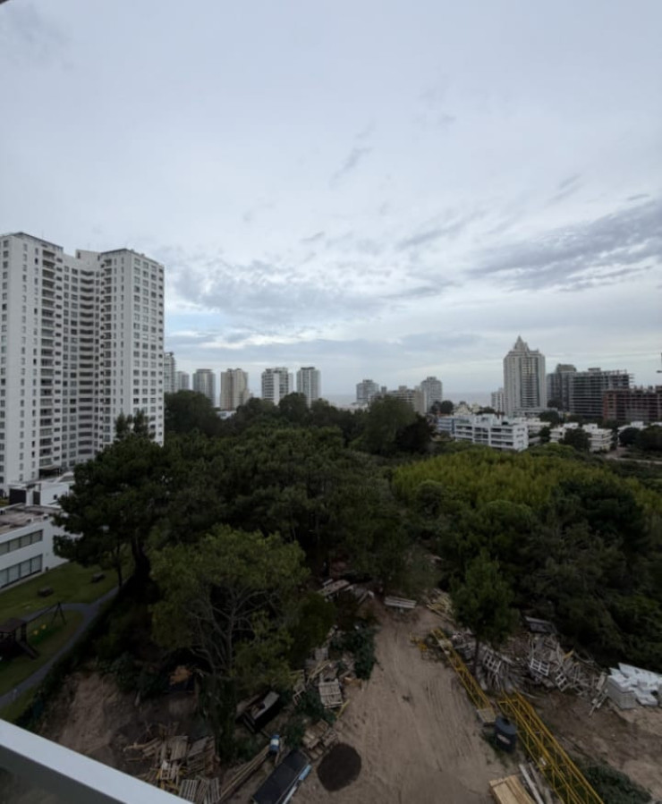 Apartamento ID.2100/ - View 2 dos dornitorios amoblado