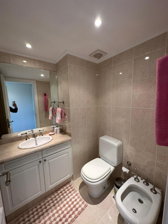Apartamento ID.2084 - Departamento en playa mansa 4 dormitorios + servicio