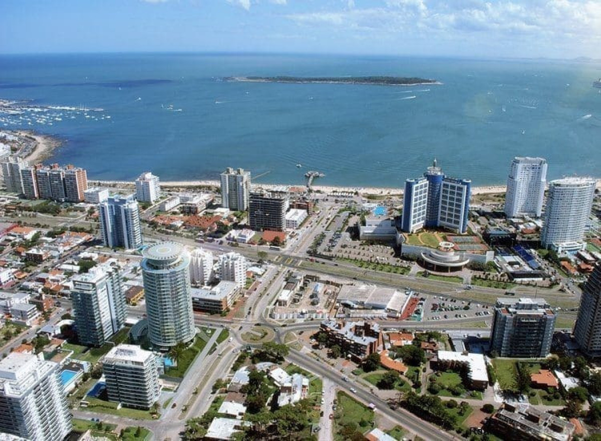 Apartamento ID.1867 - Art Tower 3 suites piso alto