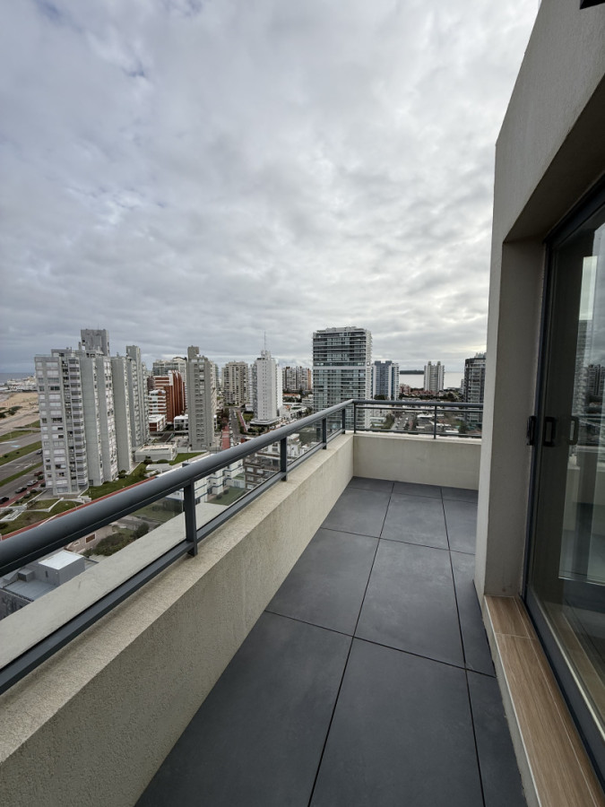 Apartamento ID.1902/ - Departamento con vista al mar 2 dormitorios y 2 baños 