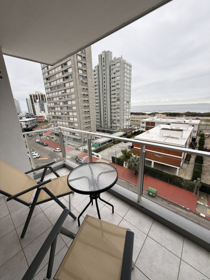 Apartamento ID.1878/ - Departamento Con vista al mar 2 dormitorios en Edificio Triangulo Brava