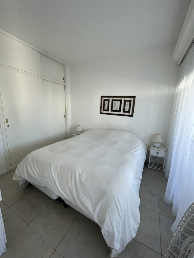 Apartamento ID.1428 - VENTA- Edificio Vanguardia- Mansa. Punta del Este
