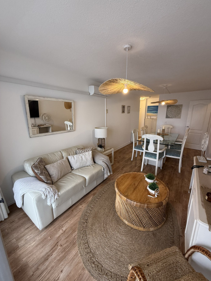 Apartamento ID.1878/ - Departamento Con vista al mar 2 dormitorios en Edificio Triangulo Brava