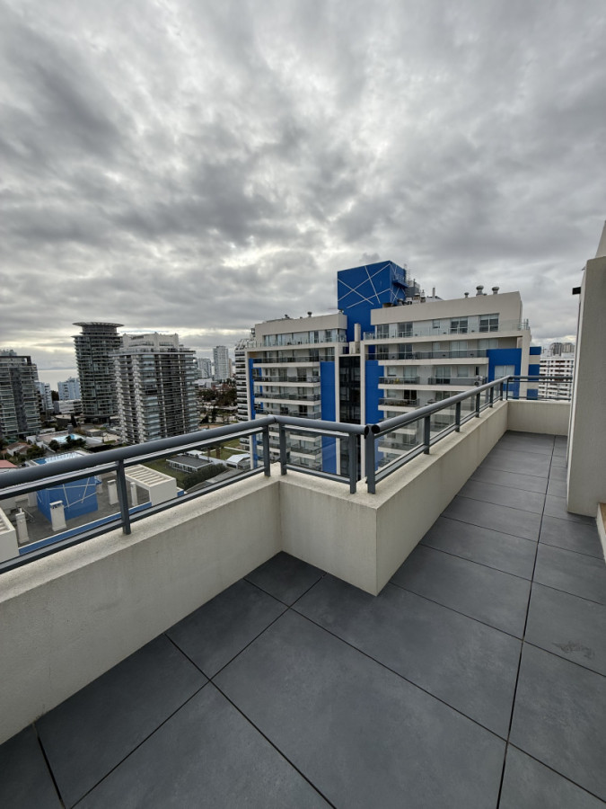Apartamento ID.1902/ - Departamento con vista al mar 2 dormitorios y 2 baños 
