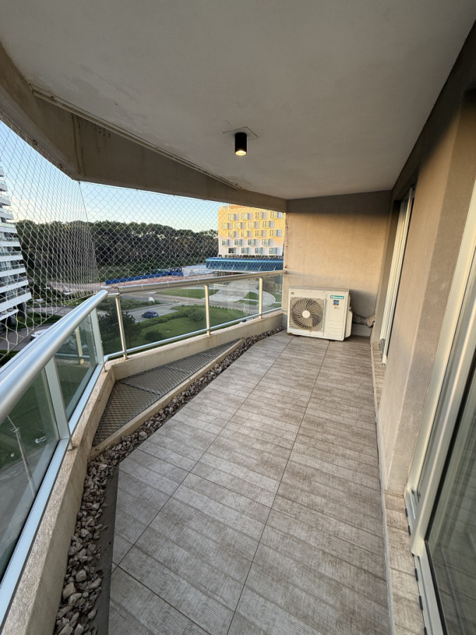Apartamento ID.1797/ - LOOK BRAVA 2 SUITES + DEPENDENCIA