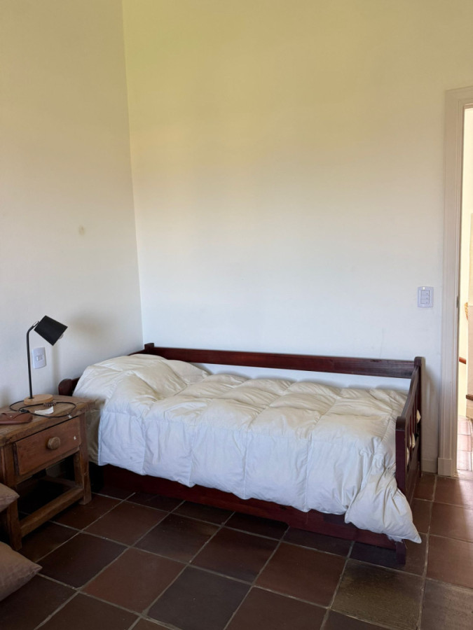 Apartamento ID.1587/ - Parada 20 Brava. Apartamento con vistas 4 dormitorios y servicios