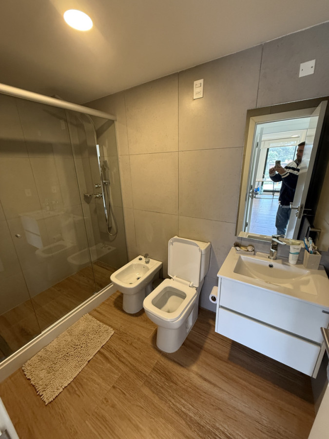 Apartamento ID.2020/ - Departamento 2 dormitorios 2 baños en playa mansa 