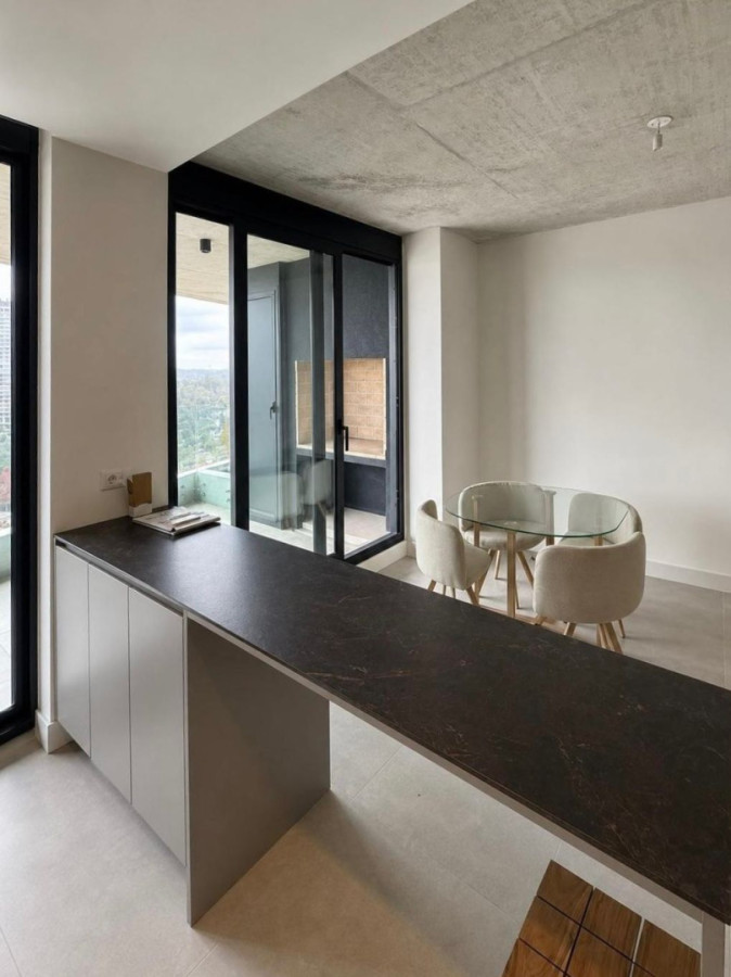 Apartamento ID.1957/ - Departamento 2 dormitorios 2 baños en Playa Brava 