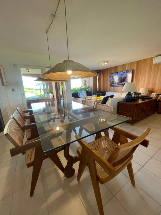 Apartamento ID.1573 - ALQUILER - MANANTIALES- Frente al mar