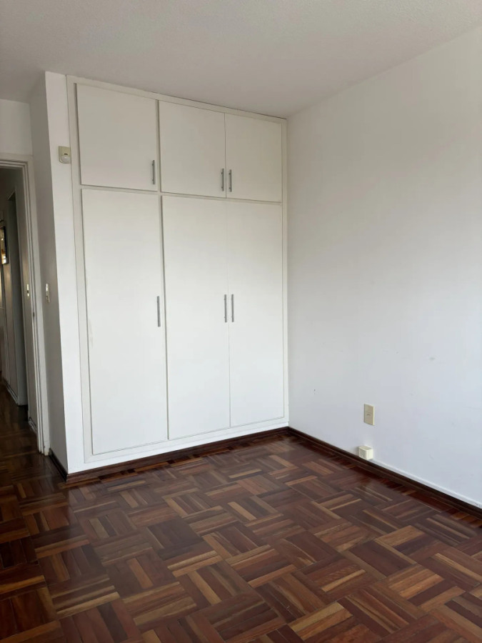 Apartamento ID.2251/ - Apartamento al frente cerca de Rambla del buceo