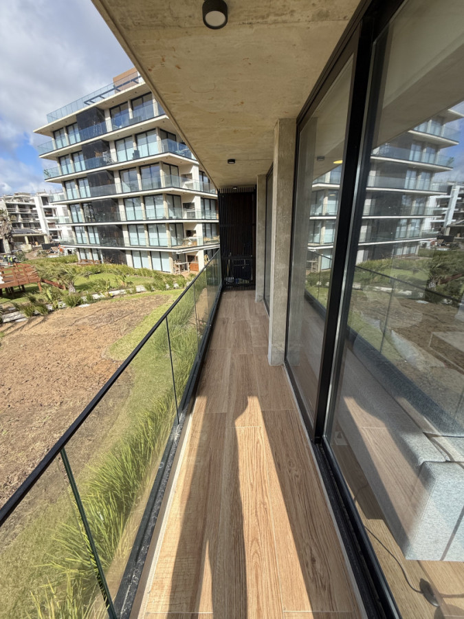 Apartamento ID.2020/ - Departamento 2 dormitorios 2 baños en playa mansa 