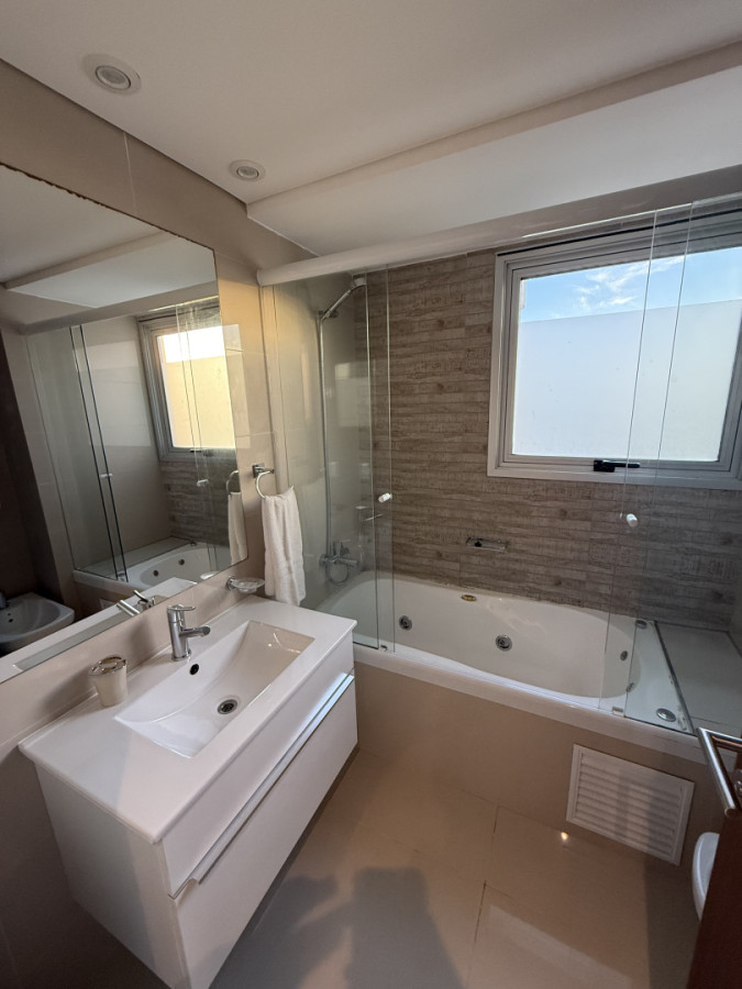 Apartamento ID.1797/ - LOOK BRAVA 2 SUITES + DEPENDENCIA