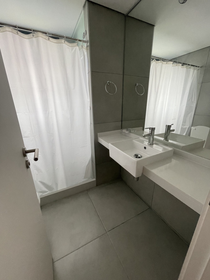 Apartamento ID.1469 - Alquiler Anual - Punta del Este- 2 dormitorios- Cochera- Amenities