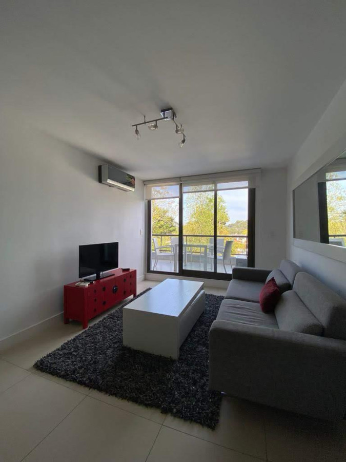 Apartamento ID.2073/ - Departamento 2 dormitorios en Punta del Este