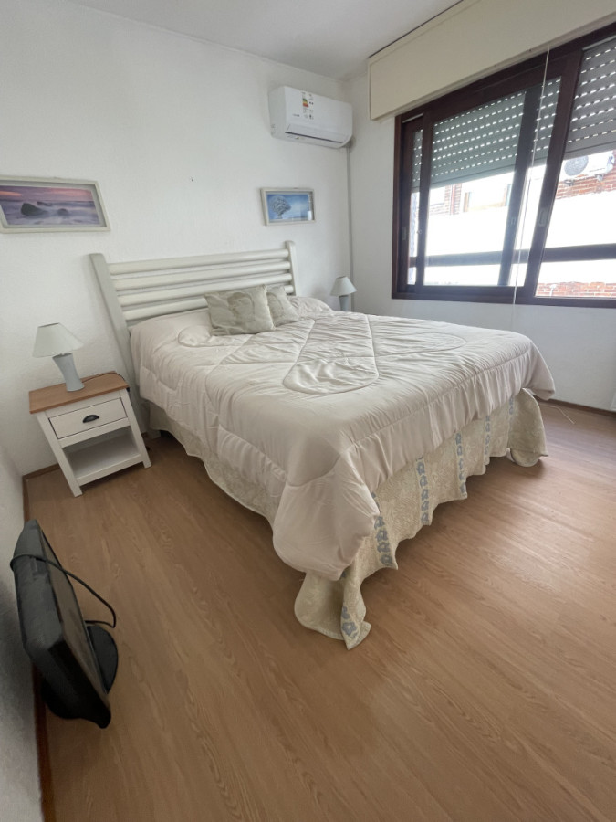 Apartamento ID.2121 - Punta del EsteAlquiler  1 dor y cochera fija PENINSULA 