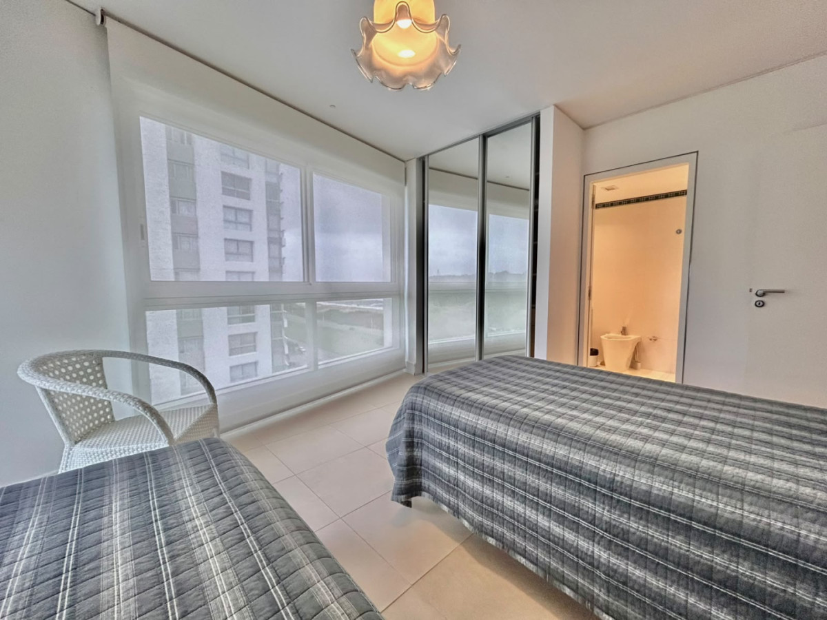 Apartamento ID.2286 - Apartamento de 3 dormitorios + Servicio en Le Parc 