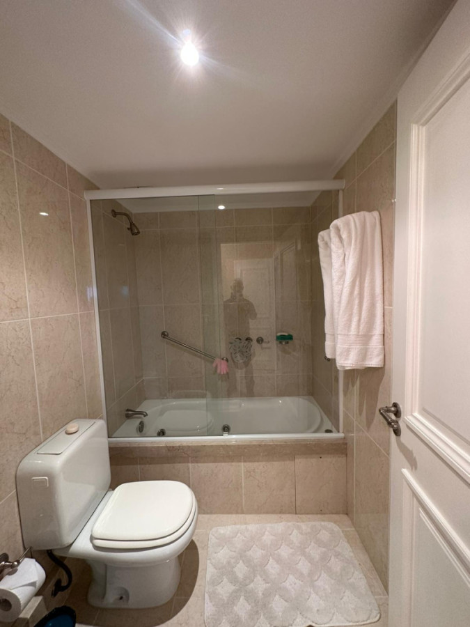 Apartamento ID.2084 - Departamento en playa mansa 4 dormitorios + servicio