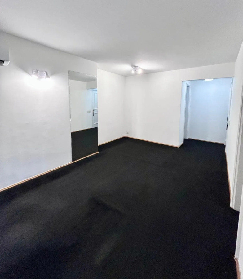 Apartamento ID.2242 - SE ALQUILA APTO PROFESIONAL O VIVIENDA 
