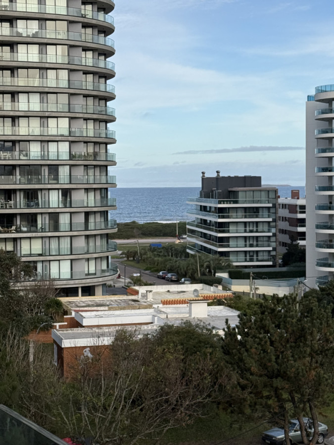 Apartamento ID.1938/ - Departamento en Playa Brava 2 dormitorios y 2 baños