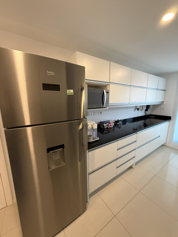 Apartamento ID.1883 - Departamento en Horizonte 3 dormitorios + servicio
