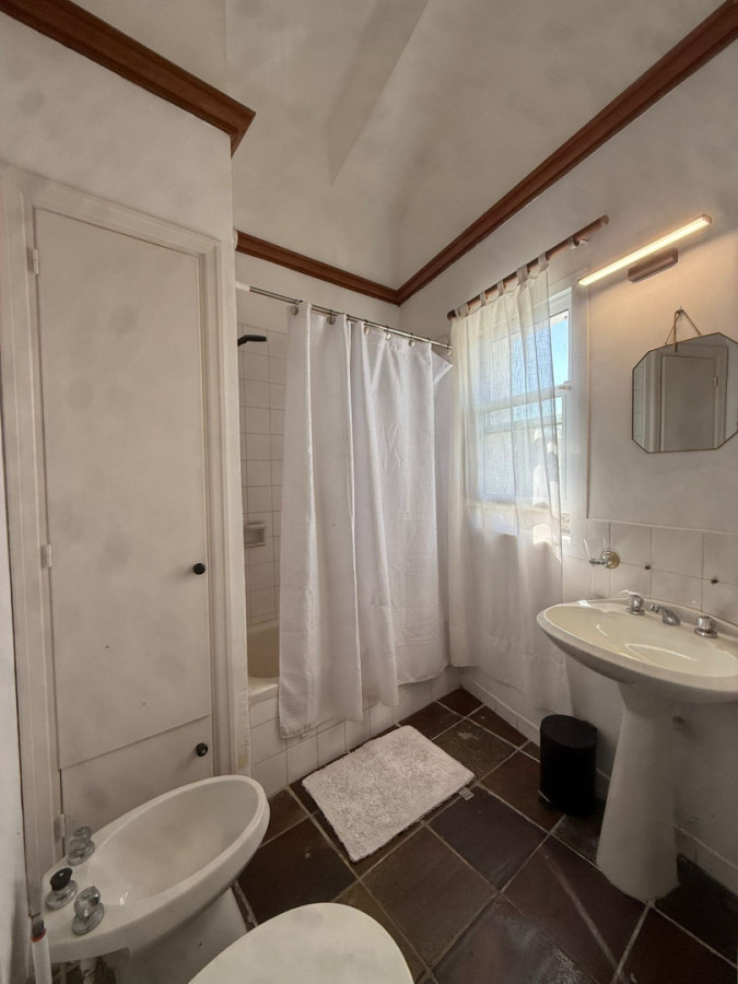 Apartamento ID.1587/ - Parada 20 Brava. Apartamento con vistas 4 dormitorios y servicios