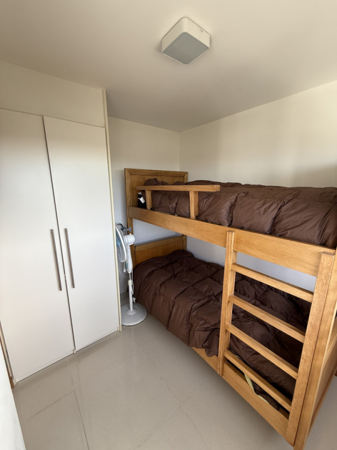 Apartamento ID.2111 - Departamento de 2 dormitorios + dependencia en Playa Mansa