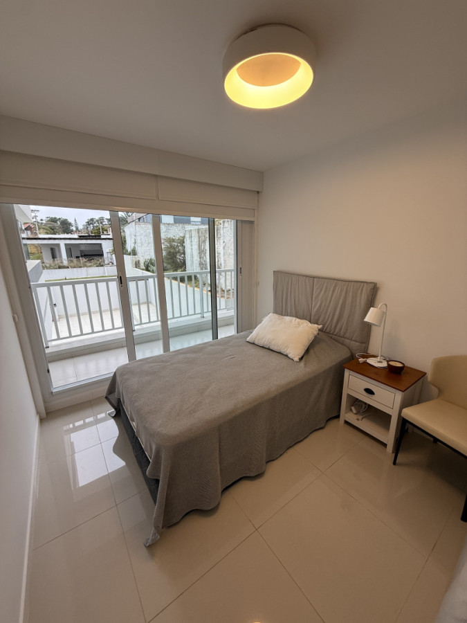 Apartamento ID.1883 - Departamento en Horizonte 3 dormitorios + servicio