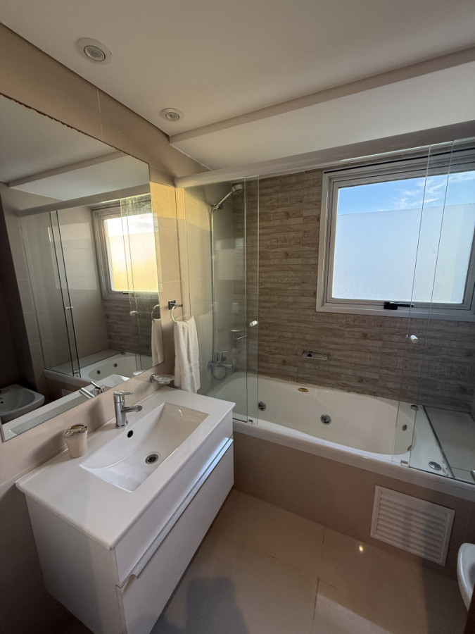 Apartamento ID.1797/ - LOOK BRAVA 2 SUITES + DEPENDENCIA