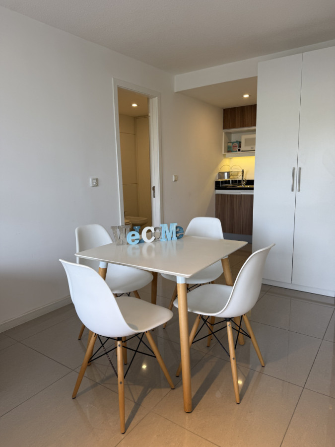 Apartamento ID.2083/ - Monoambiente en Playa Brava
