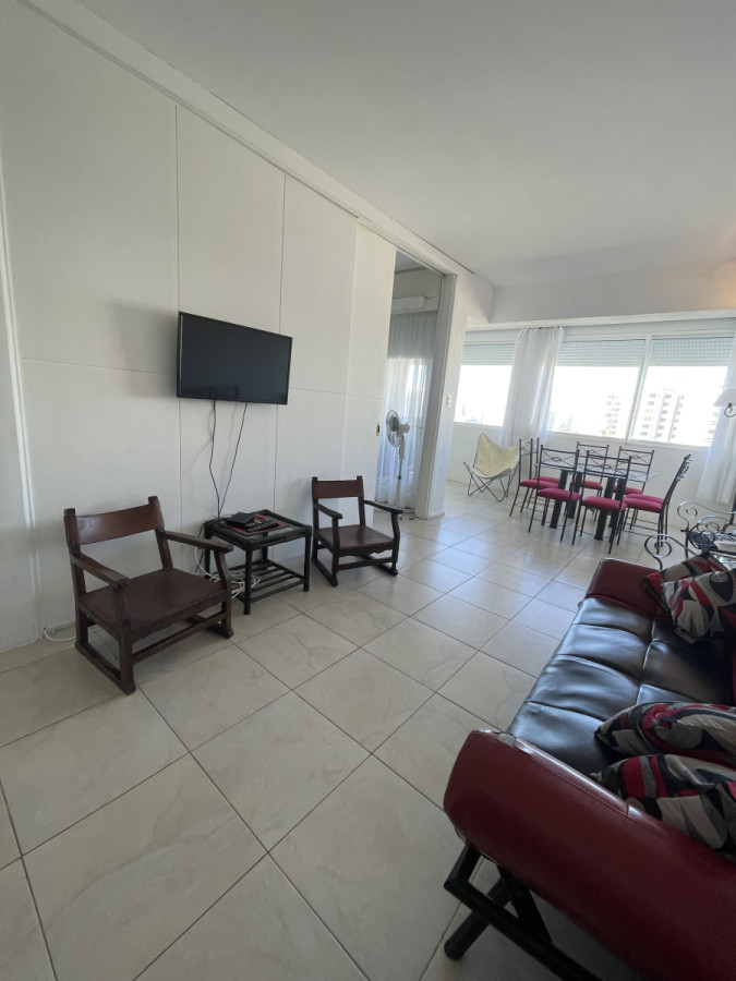 Apartamento ID.1428 - VENTA- Edificio Vanguardia- Mansa. Punta del Este