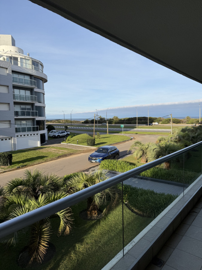 Apartamento ID.1891/ - Apartamento en Brava con vista al mar 2 dormitorios 2 baños