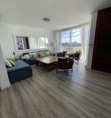 VENTA- Penthouse- Manantiales