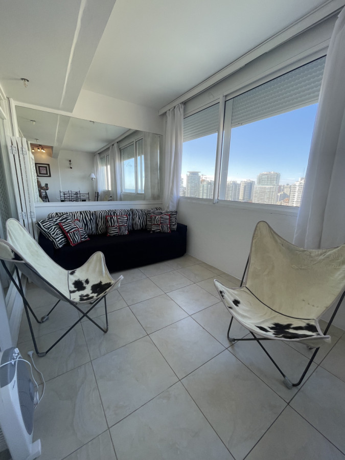 VENTA- Edificio Vanguardia- Mansa. Punta del Este