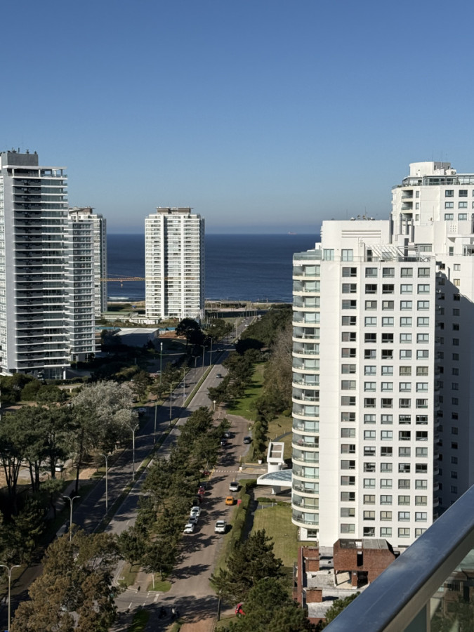 DEPARTAMENTO DE 3 DORMITORIOS EN GALA VISTA 